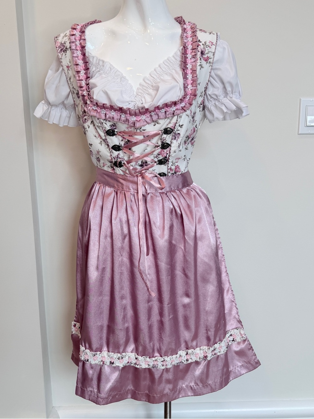 Authentic Ladies German Complete Dirndl Dress Blouse Apron Large Pink Feminine